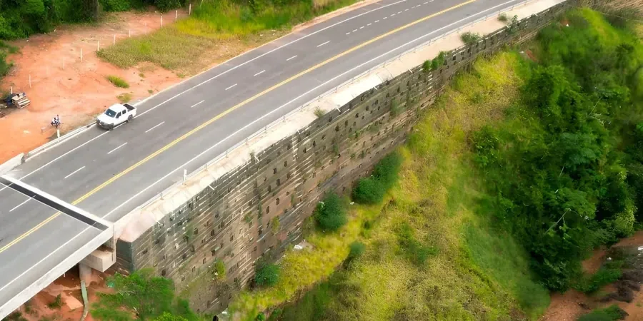 Illustrative image of MSE (Mechanically Stabilized Earth) wall design in Bendigo